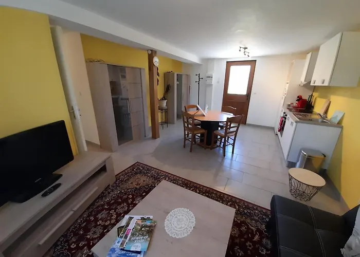 Apartmán Longere Restauree Avec Piscine Chauffee, Terrasse Et Barbecue A - Fr-1-541-89 *